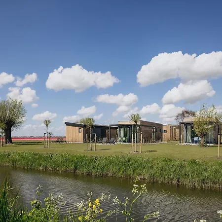 Luxury With Two Bathrooms, On Markermeer *