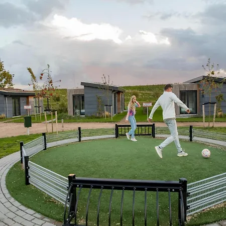 Luxury With Two Bathrooms, On Markermeer Holiday home Wijdenes