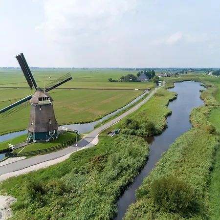 Luxury With Two Bathrooms, On Markermeer Holiday home Wijdenes